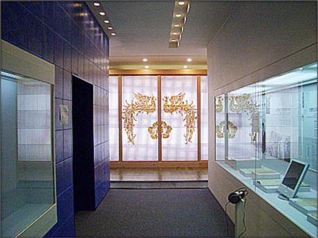 전통한지 순지로 만든 김대중 박물관의 한지 창호/사진=애지중지® 쇼핑몰 갈무리(다운로드)