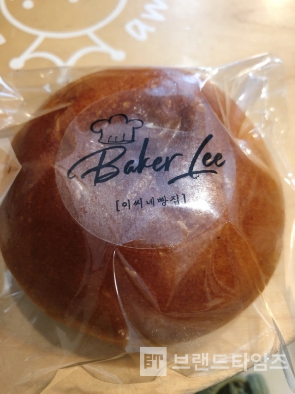 성북구 구청과 성북경찰서 맞은 편에 있는 빵집 브랜드 베이커 리(Baker Lee™)의 제품 포장/사진=브랜드타임즈®