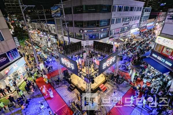 제2회 만두축제가 열린 전통시장이 밀집한 원도심 일대의 축제장/사진=원주시