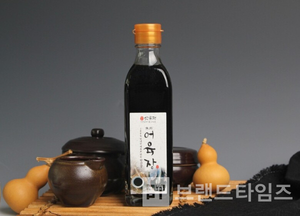 내일의식탁이 주최하는 ‘참발효어워즈 2025’에서 전통장을 수상한 ‘산골정 어육장’/사진=영암군청