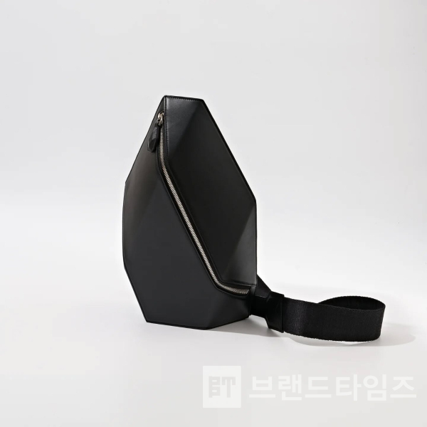 ‘자동차 디자이너’와 ‘브랜드디자이너’가 런칭한 가방 브랜드 ‘메타포릭™’/사진=시디알 어소시에이츠(CDR Associates)