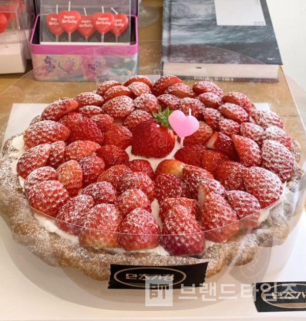 제천시에 있는 카페 만추가경™ 케익/사진=만추가경™ 인스타그램